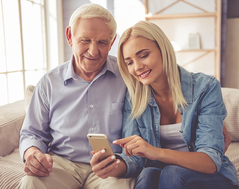 Telefonos applikáció használatának megmutatása